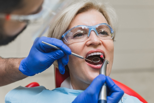 Reasons To Visit An Emergency Dentist